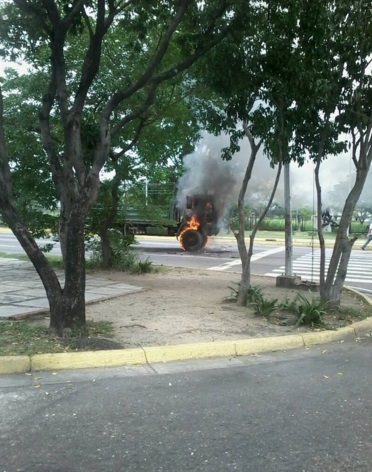 Terroristas de la oposición incendiaron 