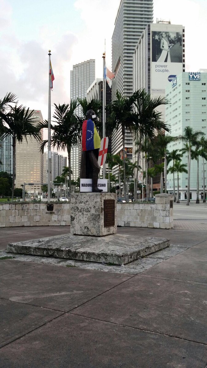 Estatua de Bolívar en Miami 
