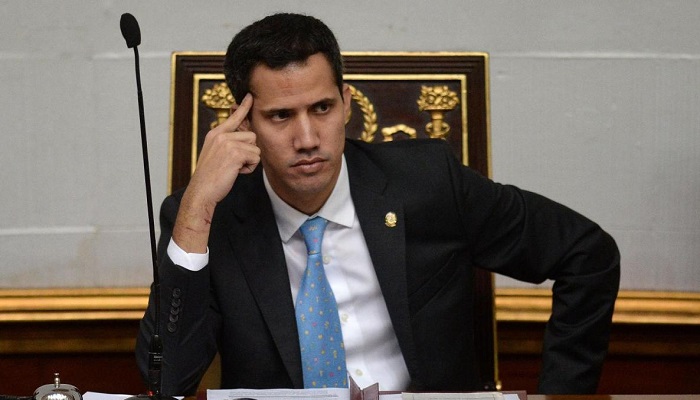 Juan Guaidó emabrrado