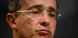 Vea cómo los colombianos abuchearon al Álvaro Uribe en Cundinamarca