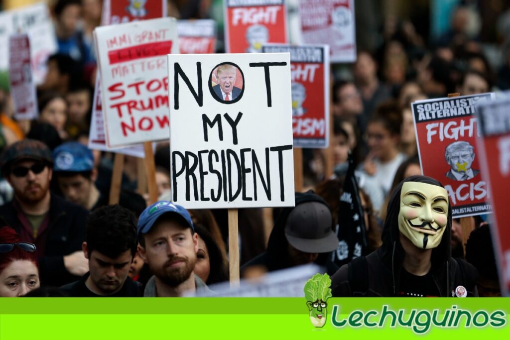 Activistas protestan en EEUU contra Trump y su abuso de poder
