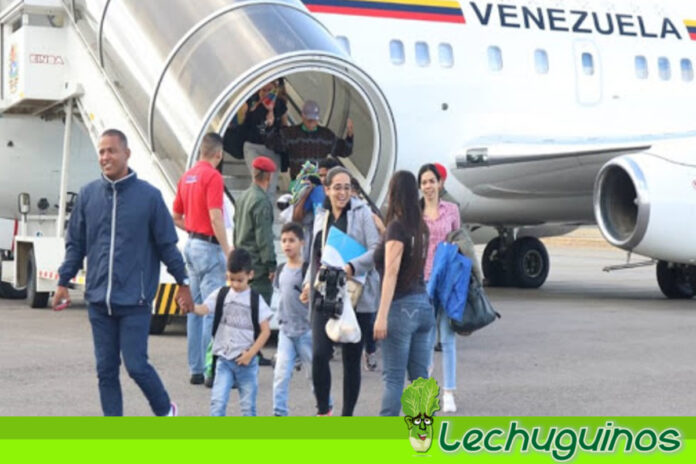 ¡VUELTA A LA PATRIA! Un total de 86 venezolanos retornaron al país desde Ecuador
