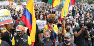 Continúan protestas en Colombia pese a falso llamado a diálogo de Duque