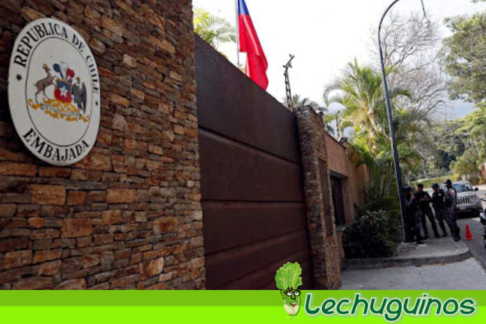 Embajada chilena en Caracas se ha convertido en refugio de terroristas opositores