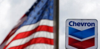 Chevron pidea Biden reestablecer privilegios comerciales con Venezuela