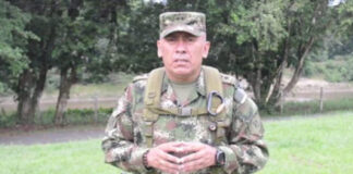 Un general del Ejército de Colombia admite su alianza con narcos