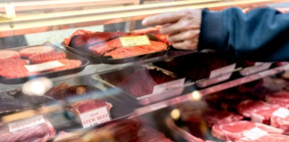 Consumidores dejan de comprar carne de res y lo cambian por pollo barato